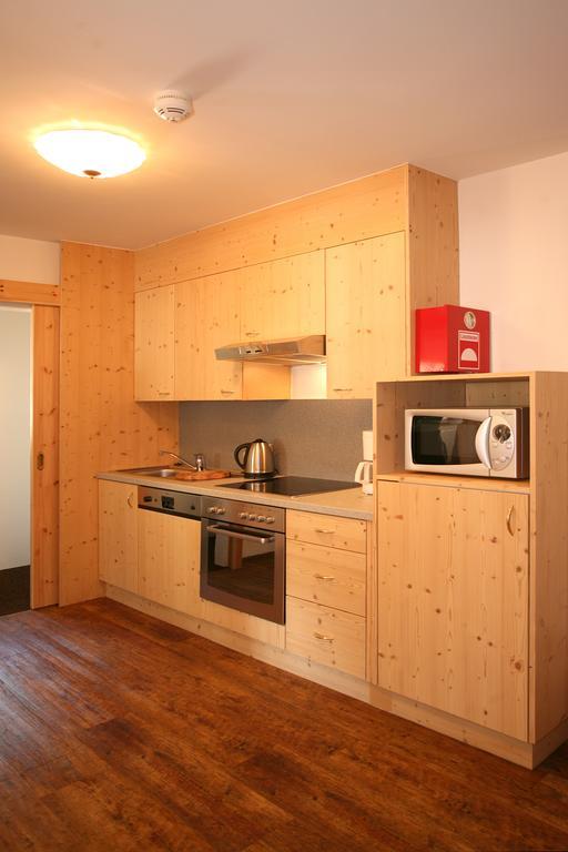 Ferienclub Silbertal - Almhütten Sölden Habitación foto