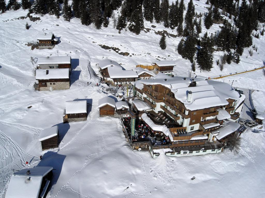 Ferienclub Silbertal - Almhütten Sölden Habitación foto