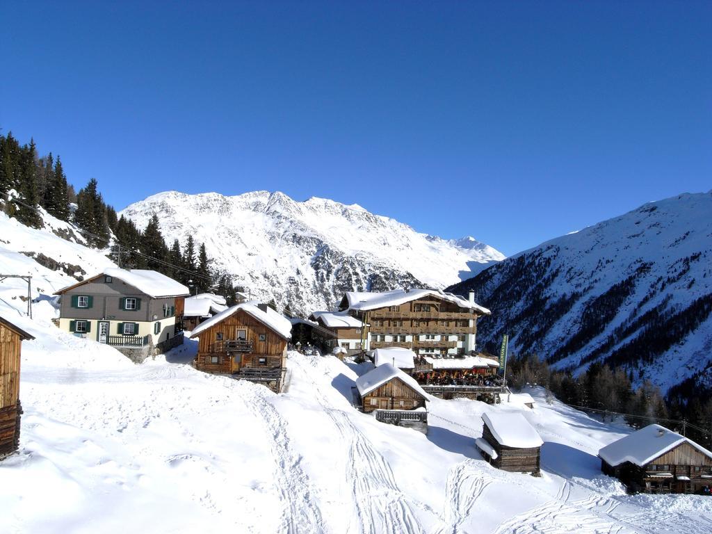 Ferienclub Silbertal - Almhütten Sölden Habitación foto